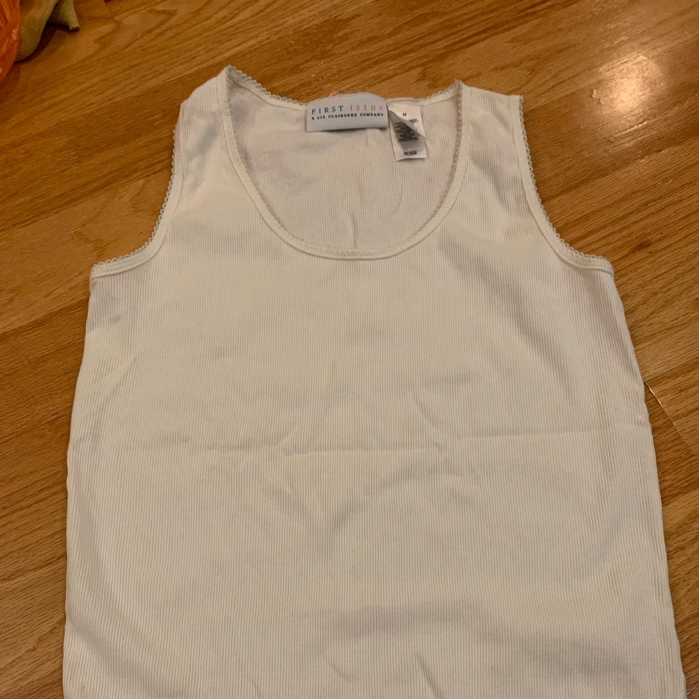 White liz clairborne tank top